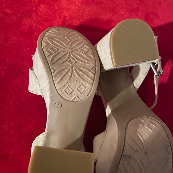 Nine West platform sandals - Picture 10 of 10